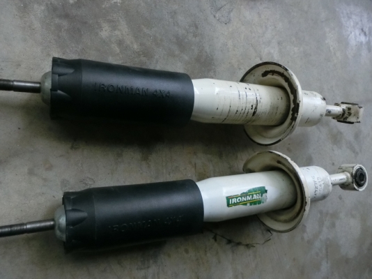 **ราคา 11,500** โช๊ค IRONMAN 4X4 Foam-Cell ถอดจากFORD RANGER T6 3.2 โทร 095 6455945 ..24ชม **ราคา 11,500** โช๊ค IRONMAN 4X4 Foam-Cell ถอดจากFORD RANGER T6 3.2 โทร 095 6455945 ..24ชม