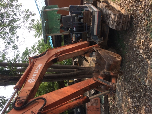 ขายรถแบคโฮEX33พร้อมหางเทลเลอสภาพพร้อมใช้ราคาต่อลองได้