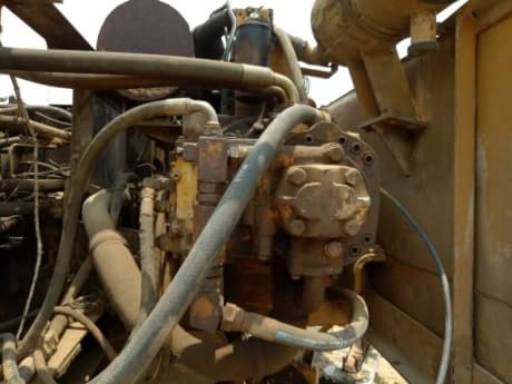 KOMATSU PC 200-3