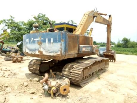 CAT 320B.V1+ KOMATSU PC 200-3 (2คัน) CAT 320B.V1+ KOMATSU PC 200-3 (2คัน)