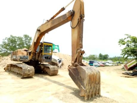 CAT 320B.V1+ KOMATSU PC 200-3 (2คัน) CAT 320B.V1+ KOMATSU PC 200-3 (2คัน)