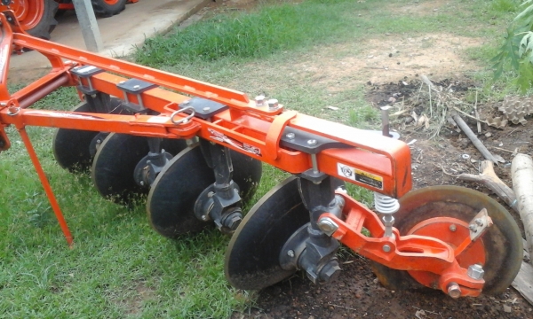 ขายผานบุกเบิกตราช้าง