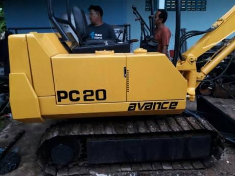 KOMATSU PC 10-6