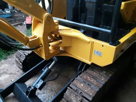 KOMATSU PC 10-6