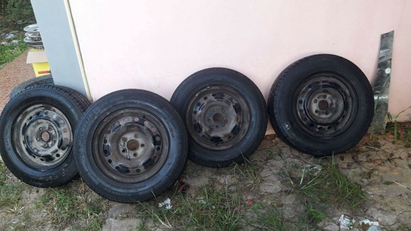 ล้อกะทะโตต้า15/5รู114+ยางมิชลิน205/70/15ปี14 ดอกสวยใช้ยาวๆ ชุด4200บ. โทร.0879050181-0995357594 ส่งได้ทั่วไทย ล้อกะทะโตต้า15/5รู114+ยางมิชลิน205/70/15ปี14 ดอกสวยใช้ยาวๆ ชุด4200บ. โทร.0879050181-0995357594 ส่งได้ทั่วไทย
