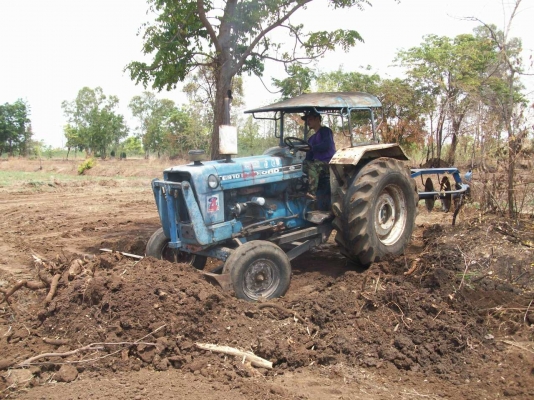 ขายฟอร์ด  5000 สภาพสวย พร็อมใช้งาน  ดันหน้า CMT หลัง PT