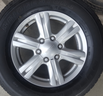 ขายล้อISUZU Mu-X ขอบ 17 ยางปี 3315  4 ล้อ
