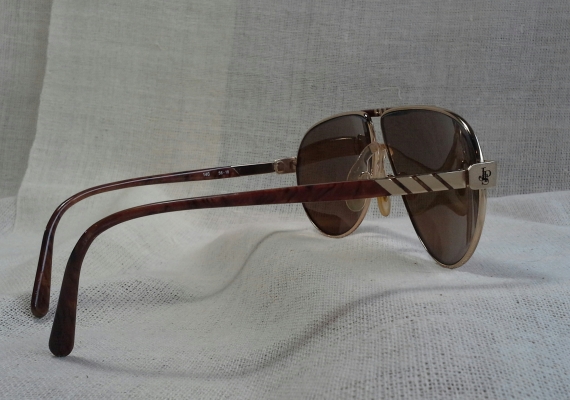 แว่นตาหรูหราเก่าแก่ผู้ดีอังกฤษ  โมเดลสุดหล่อ &#039;หยดน้ำตา - นักบิน&#039;  Vintage JOHN PLAYER SPECIAL handmade in England