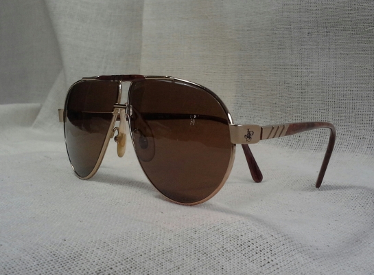แว่นตาหรูหราเก่าแก่ผู้ดีอังกฤษ  โมเดลสุดหล่อ &#039;หยดน้ำตา - นักบิน&#039;  Vintage JOHN PLAYER SPECIAL handmade in England