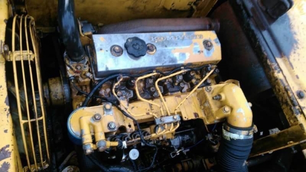KOMATSU PC60-3 ราคา 265,000 บาท เครื่องดี ปั้มแรง  โช่หนา เอวแน่น เอกสารชื้อขาย  รถอยู่ จ.นครปฐม โทร&amp;ไอดีไลน์ 0610710295