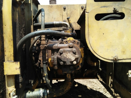 Komatsu 200-5 เครื่องเดิม ปั้มเดิม พร้อมทำงานหาเงิน ภายในสวย ไฟฟ้าครึ่งนึง