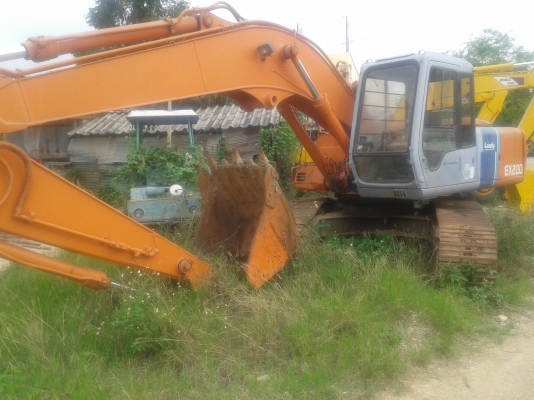 ขายรถแมคโฮ 200 ฮิตาชิ รุ่น  EX 200 K - 2  ขายตามสภาพ