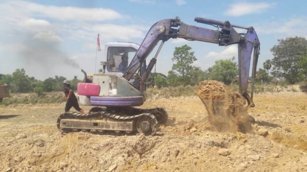 ขาย 395,000 บาท KOMATSU PC 75 UU-2 เครื่องดี ปั้มแรง โช่หนา  เอวแน่น พร้อมใช้งาน เอกสารชื้อขาย   รถอยู่ จ.อำนาจเจริญ โทร&amp;ไอดีไลน์ 0610710295
