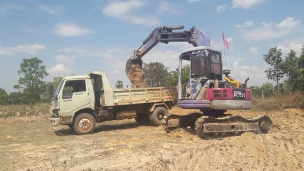 ขาย 395,000 บาท KOMATSU PC 75 UU-2 เครื่องดี ปั้มแรง โช่หนา  เอวแน่น พร้อมใช้งาน เอกสารชื้อขาย   รถอยู่ จ.อำนาจเจริญ โทร&amp;ไอดีไลน์ 0610710295