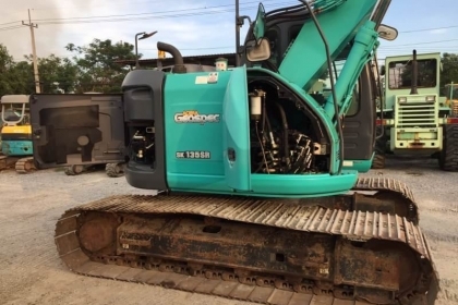 มาใหม่อีกคันครับ KOBELCO SK135SR-2 ปี2008 นำเข้าจากญี่ปุ่น โทร.090-986-2521 อ๊อบ