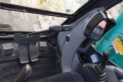 มาใหม่อีกคันครับ KOBELCO SK135SR-2 ปี2008 นำเข้าจากญี่ปุ่น โทร.090-986-2521 อ๊อบ