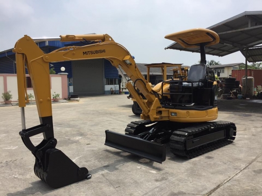 รถขุด MITSUBISHI MM30CR ทำสีใหม่ มือสองนำเข้าญี่ปุ่น รถขุด MITSUBISHI MM30CR ทำสีใหม่ มือสองนำเข้าญี่ปุ่น