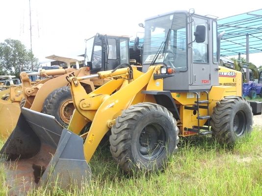 ขายรถตักล้อยาง TCM L13-3 รถนำเข้าจากนอกแท้ยังไม่เคยใช้งานในไทยมีแอร์เอกสารอินวอยไฟฟ้าครบสภาพเดิมเต็มทุกอย่างพร้อมใช้ร้านละอองดาวแทรคเตอร์นครชัยศรี