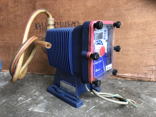 ขายปั้มเคมี Iwaki metering pump สภาพสวย พร้อมใช้งาน