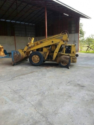 Komatsu SD20-2 ราคา 98,000 บาท เครื่องดี เกียร์แรง ใช้งานปกติ เอกสารชื้อขาย  รถอยู่ จ.ยโสธร  โทร&amp;ไอดีไลน์ 0610710295