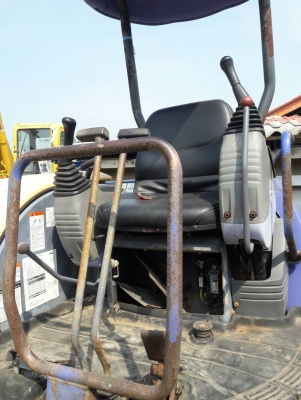 ขายค่ะ..KOMATSU PC30MR  เก่าญี่ปุ่นแท้  มีลายแย๊ก  ชั่วโมงน้อย  เดิมๆๆ  สภาพดี  ลองระบบกันได้ทุกวัน  โทร  089-3818694  ดวงนภา