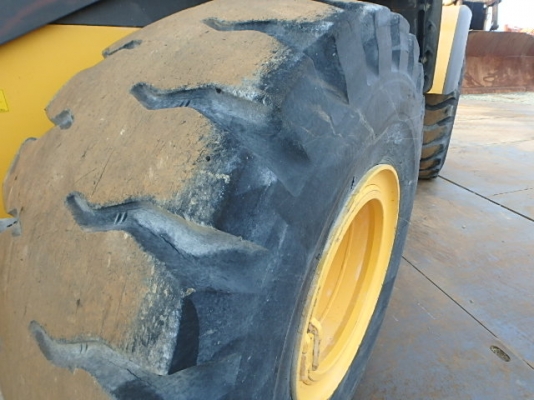 ขายรถตัก ยี่ห้อ TCM รุ่น ZW220