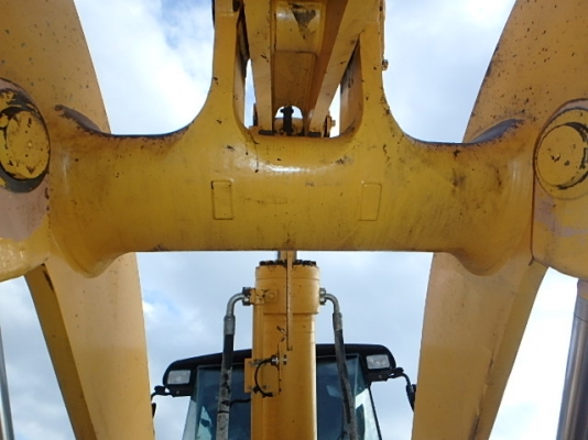 ขายรถตัก ยี่ห้อ TCM รุ่น ZW220