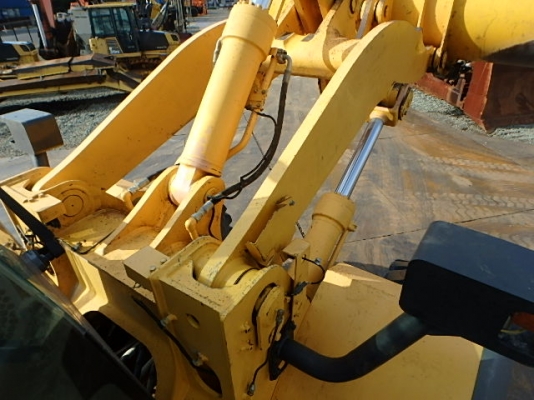 ขายรถตัก ยี่ห้อ TCM รุ่น ZW220