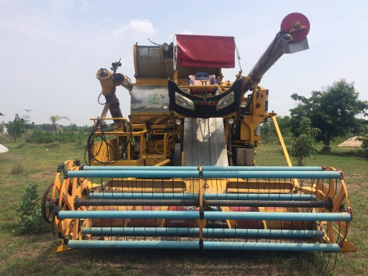 ขายรถเกี่ยว ไทเส็ง อุ้ม 2.5 ตัน ขายรถเกี่ยว ไทเส็ง อุ้ม 2.5 ตัน