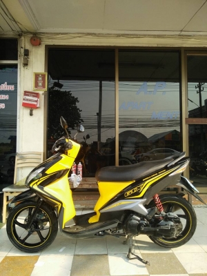 มีโอ 125 รุ่น GTX (ล้อแม็กซ์แท้) ปลายปี 2554 สีดำเหลือง รถสวยสปอร์ต หล่อๆเลย