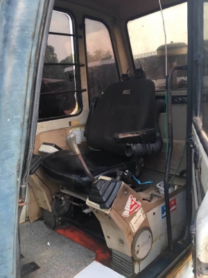 เก่าญี่ปุ่น 2 ปี 965,000 บาท KOBELCO SK200 MARK 3 เครื่อง 6D31-Turbo ปั้ม K3V โช่หนา เอวแน่น ไฟฟ้าครบ เอกสารเล่มทะเบียน รถอยู่ จ. ร้อยเอ็ด โทร&ไอดีไลน์ 0610710295 เก่าญี่ปุ่น 2 ปี 965,000 บาท KOBELCO SK200 MARK 3 เครื่อง 6D31-Turbo ปั้ม K3V โช่หนา เอวแน่น ไฟฟ้าครบ เอกสารเล่มทะเบียน รถอยู่ จ. ร้อยเอ็ด โทร&ไอดีไลน์ 0610710295