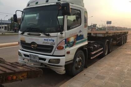 ขาย 1,230,000 บาท HINO MEGA 260 ปี 48 พร้อม หาง 3 เพลา PANUS ยาว 12 เมตร ปี 49 เครื่องดี คัสชีสวย ยา