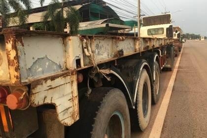 ขาย 1,230,000 บาท HINO MEGA 260 ปี 48 พร้อม หาง 3 เพลา PANUS ยาว 12 เมตร ปี 49 เครื่องดี คัสชีสวย ยา