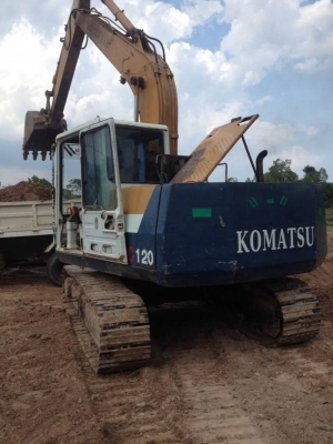 KOMATSU PC120-5 ราคา 495,000 บาท เครื่องดี ปั้มแรง โช่หนา เอวแน่น ไฟฟ้าตัด เอกสารอินวอยท์   รถอยู่ จ.สกลนคร โทร&amp;ไอดีไลน์ 0610710295