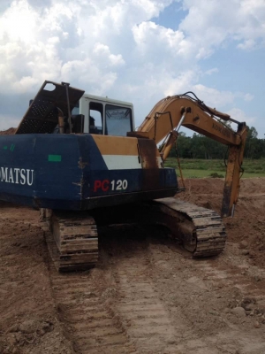KOMATSU PC120-5 ราคา 495,000 บาท เครื่องดี ปั้มแรง โช่หนา เอวแน่น ไฟฟ้าตัด เอกสารอินวอยท์   รถอยู่ จ.สกลนคร โทร&amp;ไอดีไลน์ 0610710295