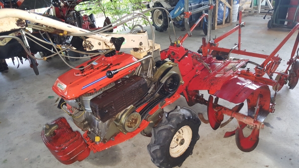 รถยกร่อง คลุมพสาติก อุปกรณ์ครบ สอบถามได้ต่อรองได้ขายได้ขาย