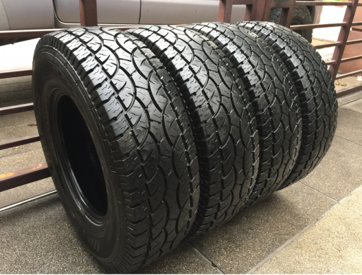ยาง All Deestone 30 9.5 R15 ปี15 ดอกเต็ม ไม่มีปะ เนื้อนิ่มๆ ใช้ยาว ราคาไม่แพง