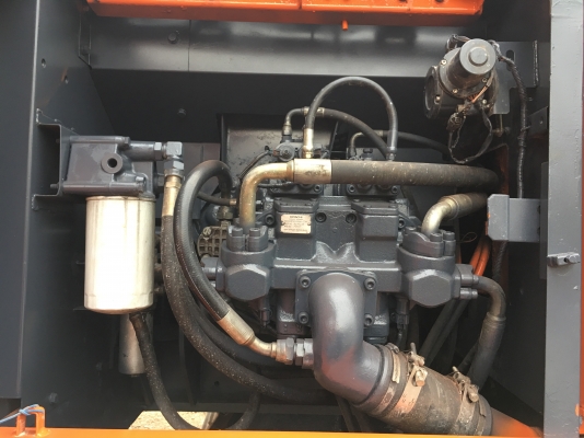 ขายด่วน HITACHI ZX200-1 ทำใหม่หมดทั้งคันครับไม่มีรั้วชึม