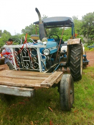 FORD 77 T-1. อุปกรณ์ ผาน7. ไม่มีดันหน้า เครื่องเกียดี ปั้มดี ไฮดรอลิคดี