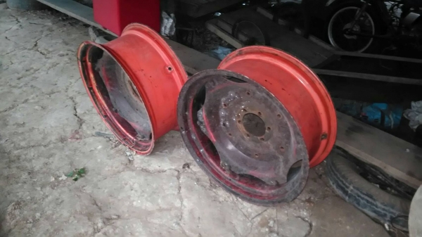 กะทะล้อใล่รถคูโบต้าL45L47ใด้คับ