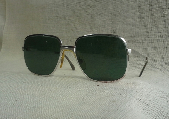 แว่นตาทองขาว (หายาก) ยุค &#039;60s  &#039;เทพเจ้าของชาวเยอรมัน&#039;  ราคานักศึกษา!  Vintage RODENSTOCK &#039;Lord&#039; handmade in Germany  10 K