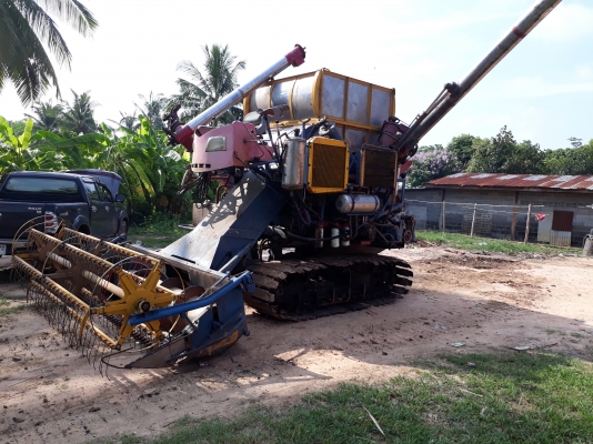 ขายรถเกียวข้าว ไทเจริญ 10 23 195 โบ อุ้ม 2 ตัน  ปรับระดับ โซ่ 45 ข้อ ลุนเล่อ 11 ลูก พร้อมใช้งาน 290000 ต่อรอง 0928621172