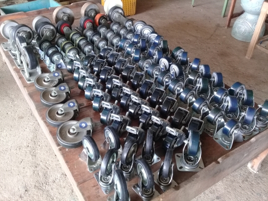 ชุดล้อเหล็กหล่อยางยูริเทนน้ำเงินสต๊อกป้ายแดง