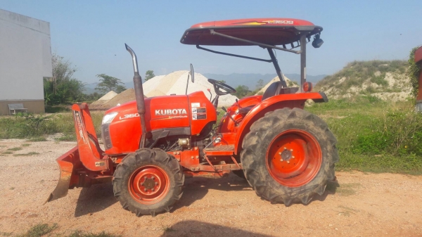ขายรถไถ Kubota L3608 รถสวยเดิมๆๆพร้อมอุปกรณ์หน้าหลัง มีเล่มพร้อมโอนครับ