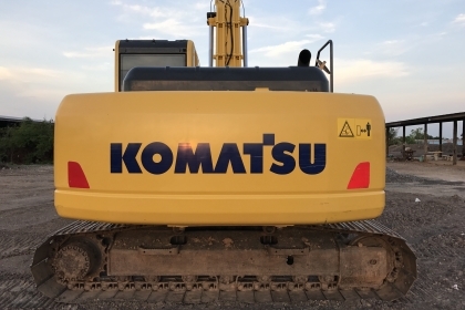 ขาย!! &gt;&gt;&gt; Komatsu Pc200 รุ่น 8 MO สวยเต็ม ไมล์ 5,100ชั่วโมง &lt;&lt;&lt; เบอร์ติดต่อ 098-7155789
