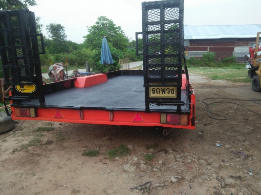 ขายเทเลอร์ ลากรถเกี่ยว มีระบบเบรค เล่มทะเบียนพร้อม