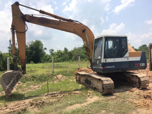 KOMATSU PC120-5 ราคา 495,000 บาท เครื่องดี ปั้มแรง โช่หนา เอวแน่น ไฟฟ้าตัด เอกสารอินวอยท์   รถอยู่ จ.สกลนคร โทร&amp;ไอดีไลน์ 0610710295