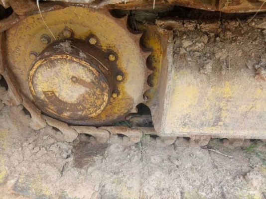 KOMATSU PC60-3 ราคา 285,000 บาท เครื่องดี ปั้มแรง  โช่หนา เอวแน่น เอกสารชื้อขาย  รถอยู่ จ.ร้อยเอ็ด โทร&amp;ไอดีไลน์ 0610710295