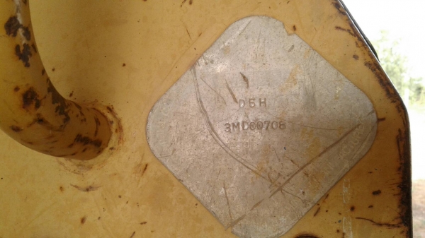 ขายรถแทรกเตอร์ CAT D5H เล่มทะเบียน ป๊อคเก็ตลอย รถพร้อมใช้ เกียร์ท๊อก ผานดันปรับได้ 5 ทิศทาง ระบบสมบูรณ์ ราคา.600000 สนใจโทรมาที่.081-3531945 ไอดีลาย 0813531946 ต่อ.บางนา รถอยู่ปราจีน