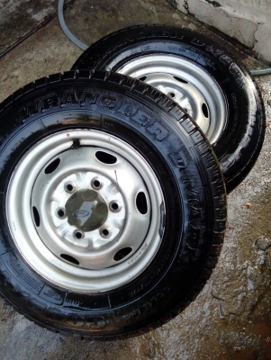 กะทะเหล็กพร้อมยาง195R14มี2วงครับ